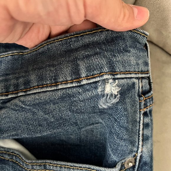 Levi Strauss Co . Medium/Light Wash Style Number 502 - Picture 4 of 7